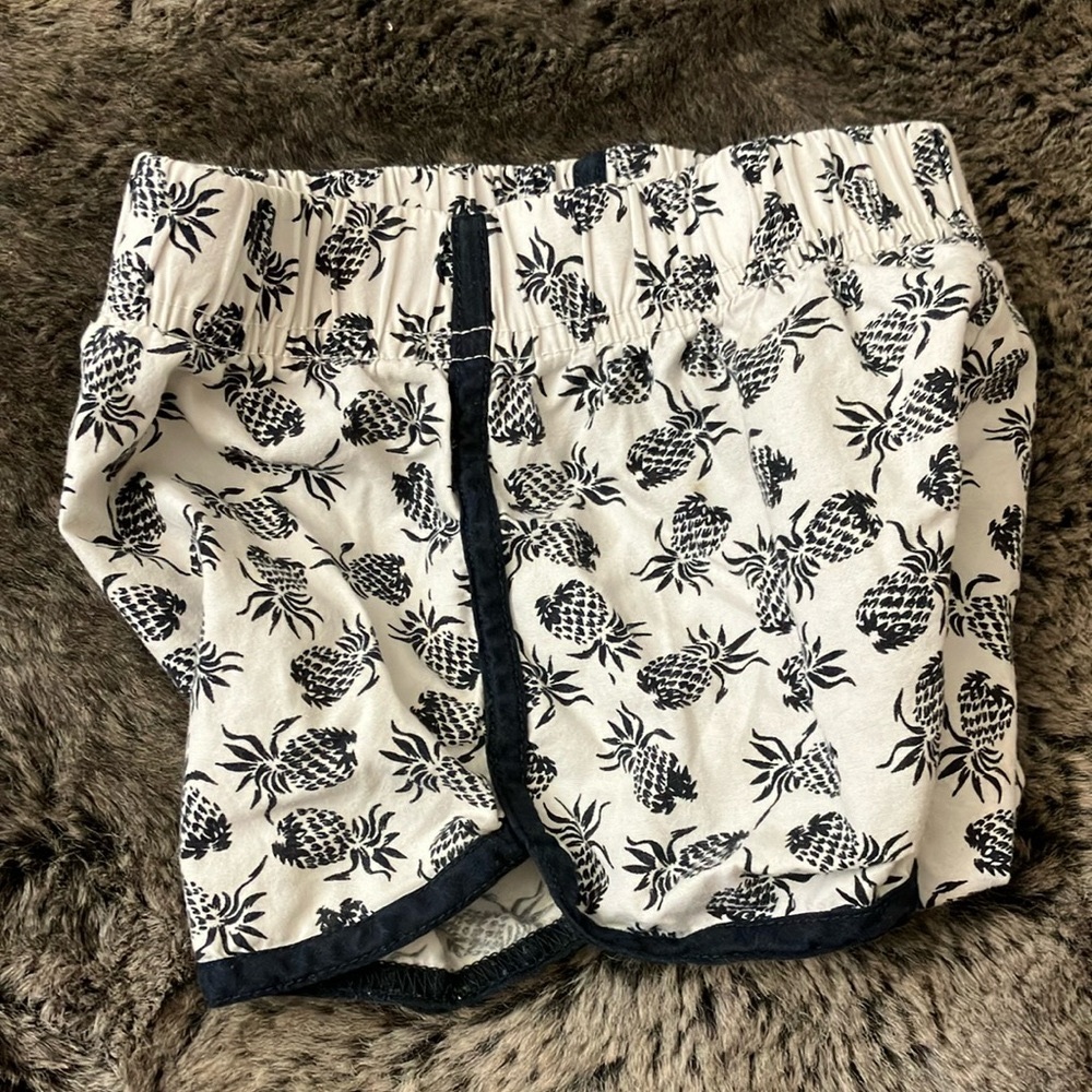 Black and White Pineapple Print Shorts